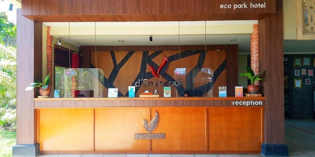 D'emmerick Salib Putih Salatiga
