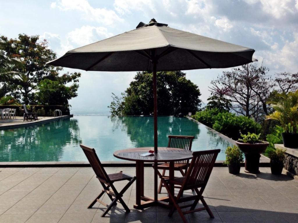 D'emmerick Salib Putih Hotel Salatiga