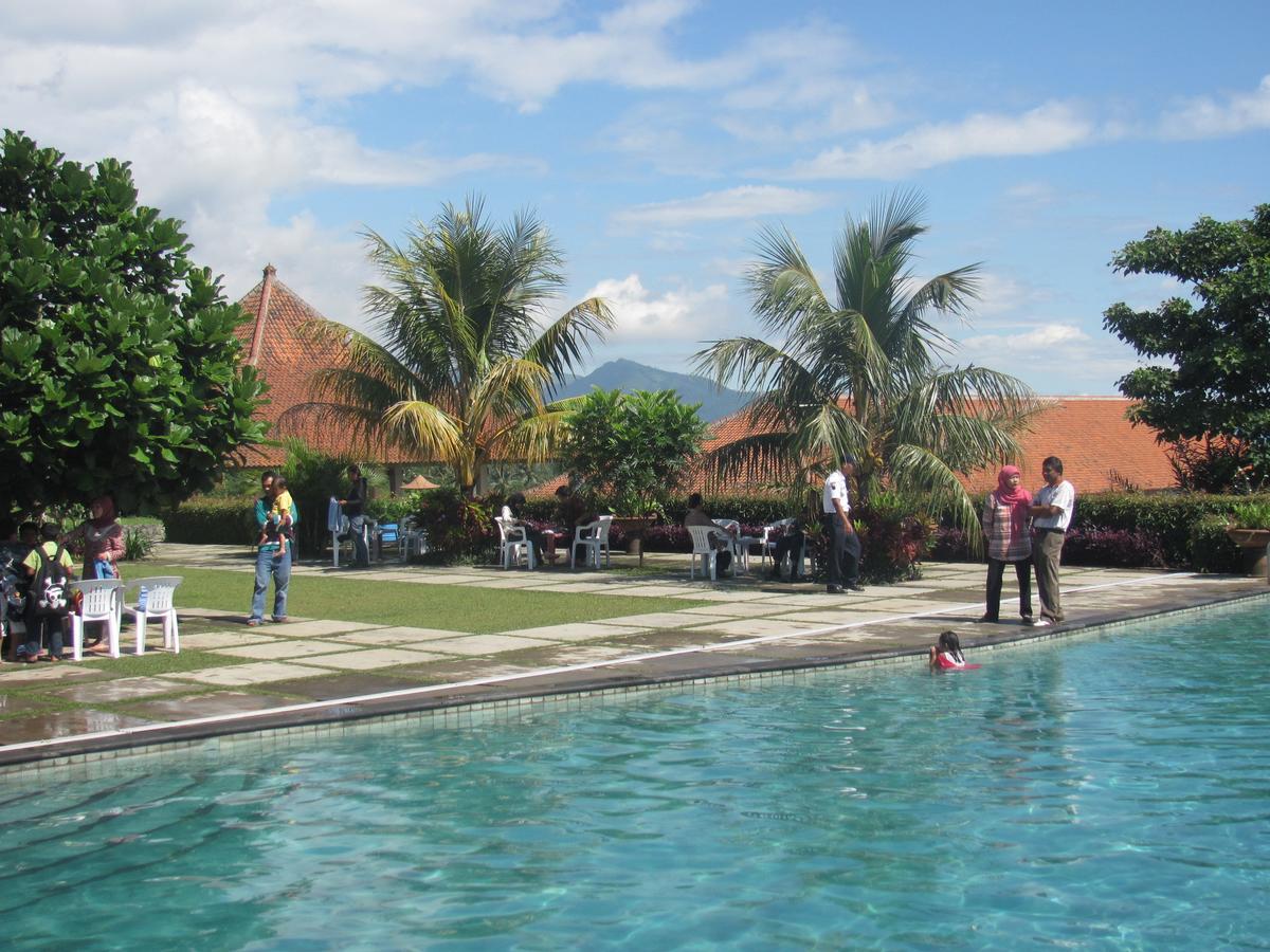 Hotel D'emmerick Salib Putih Salatiga