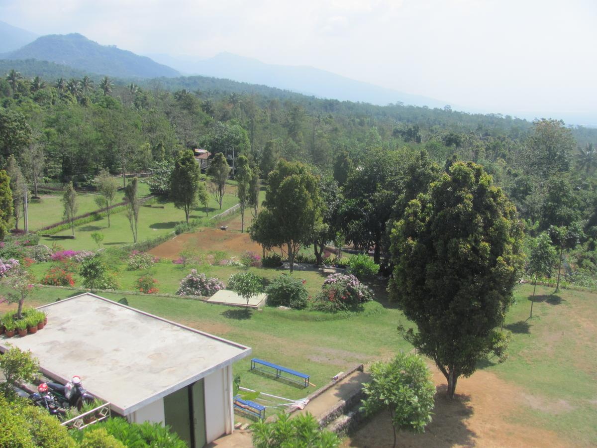 D'emmerick Salib Putih Hotel Salatiga