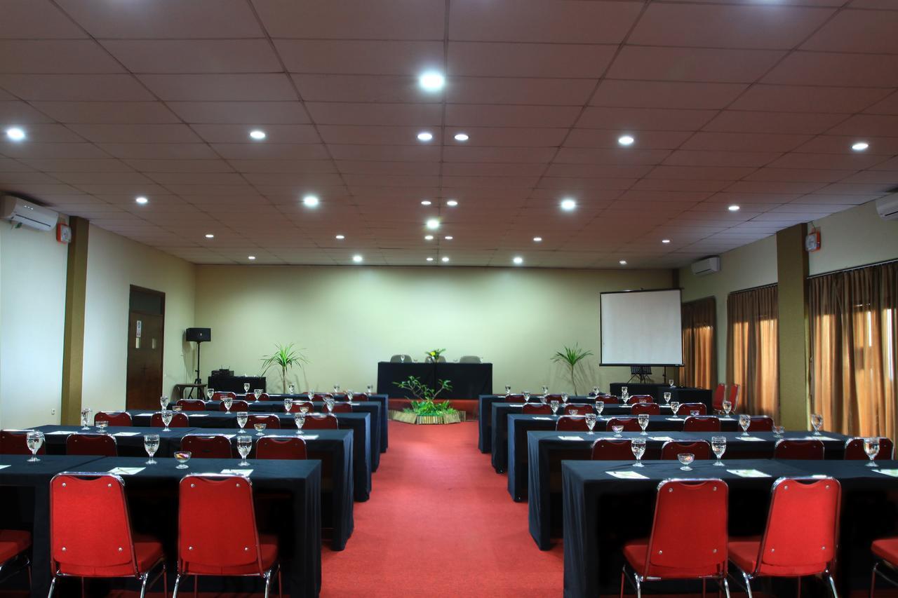 Hotel D'emmerick Salib Putih